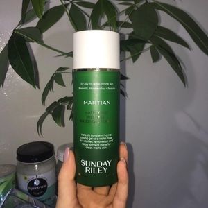 SOLD !!!!!!!! Sunday Riley Martian toner